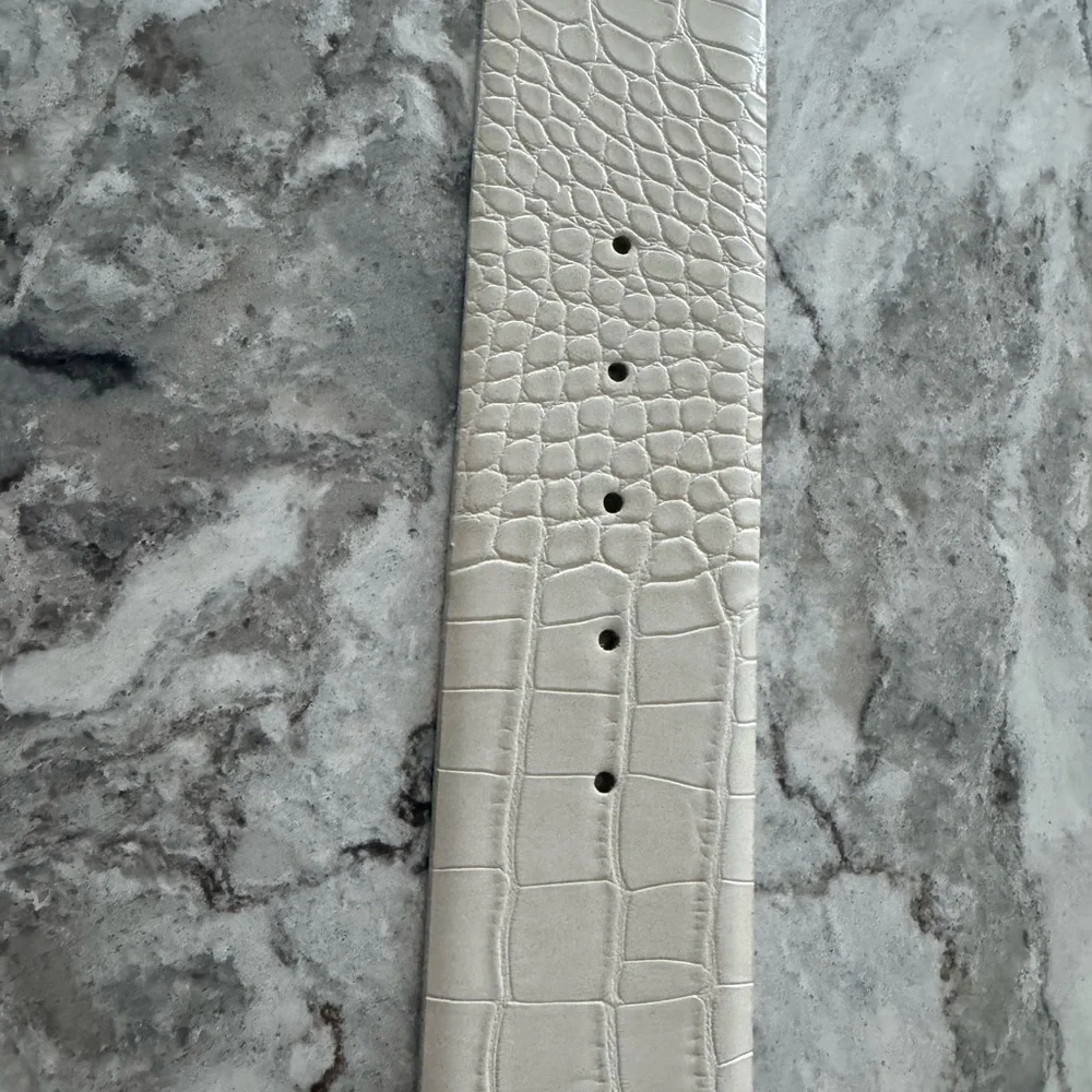 NWT Express Ivory Croc Embossed Statement Waist Belt Oversized Buckle S/M